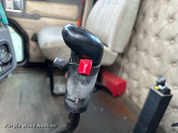 image for item DO3203 2002 Western Star 4900 semi truck