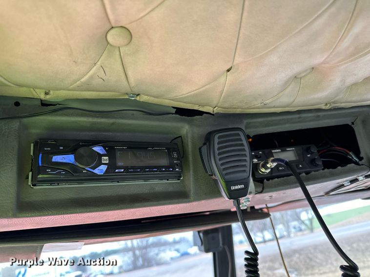 image for item DO3203 2002 Western Star 4900 semi truck