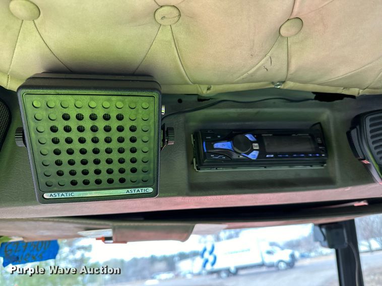 image for item DO3203 2002 Western Star 4900 semi truck