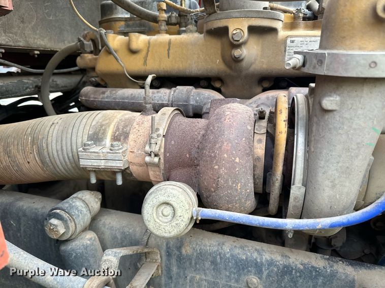 image for item DO3203 2002 Western Star 4900 semi truck