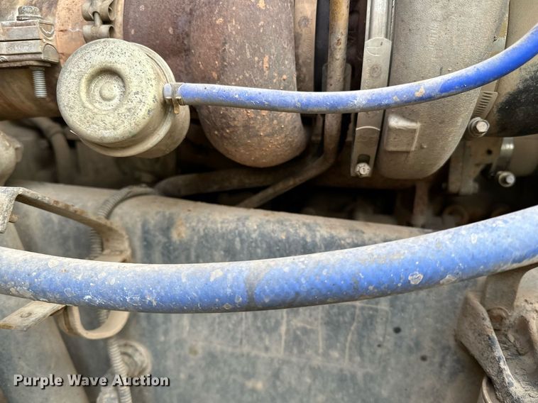 image for item DO3203 2002 Western Star 4900 semi truck