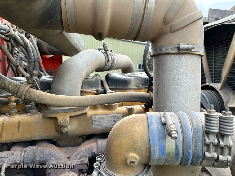 image for item DO3203 2002 Western Star 4900 semi truck