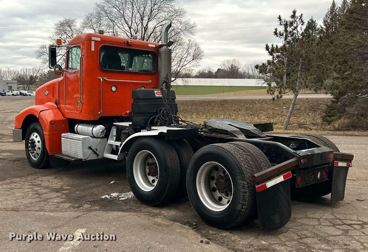 image for item DO3204 1998 Peterbilt  377 semi truck