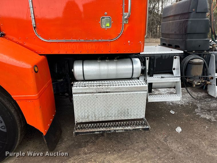 image for item DO3204 1998 Peterbilt  377 semi truck