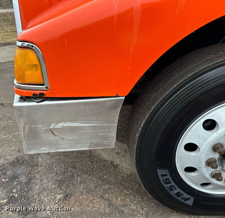 image for item DO3204 1998 Peterbilt  377 semi truck