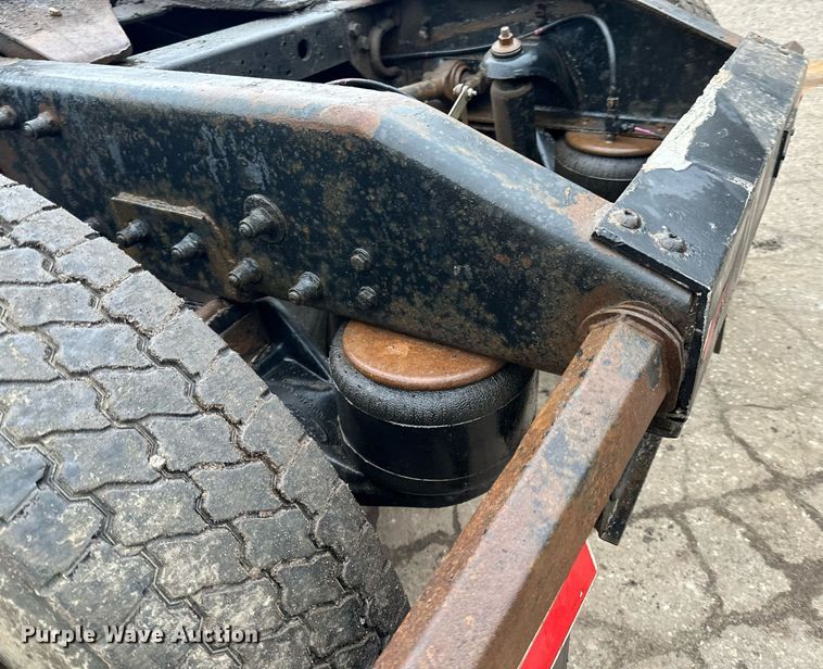 image for item DO3204 1998 Peterbilt  377 semi truck