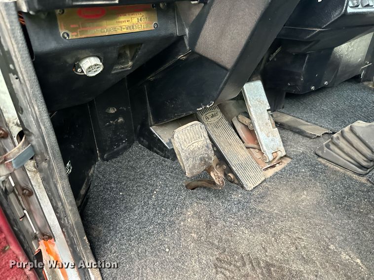 image for item DO3204 1998 Peterbilt  377 semi truck