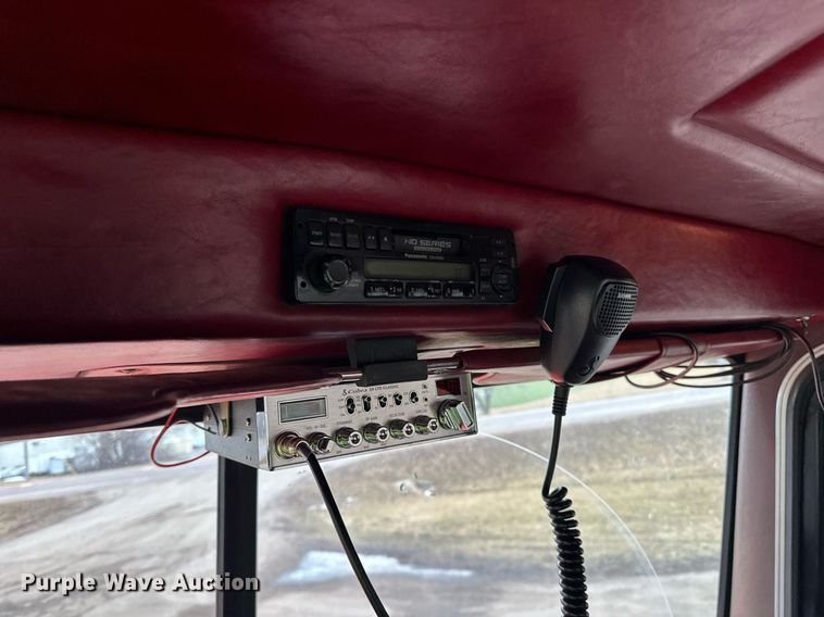 image for item DO3204 1998 Peterbilt  377 semi truck