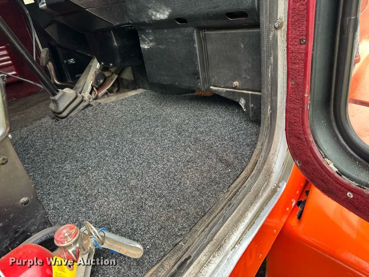 image for item DO3204 1998 Peterbilt  377 semi truck