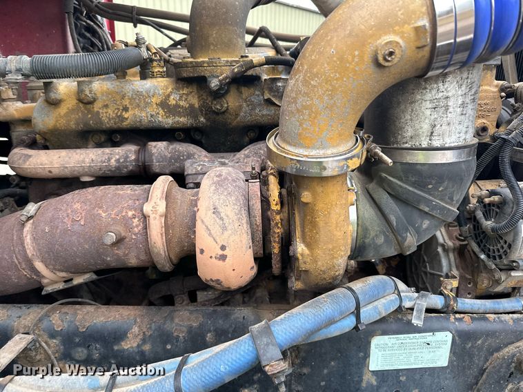 image for item DO3204 1998 Peterbilt  377 semi truck