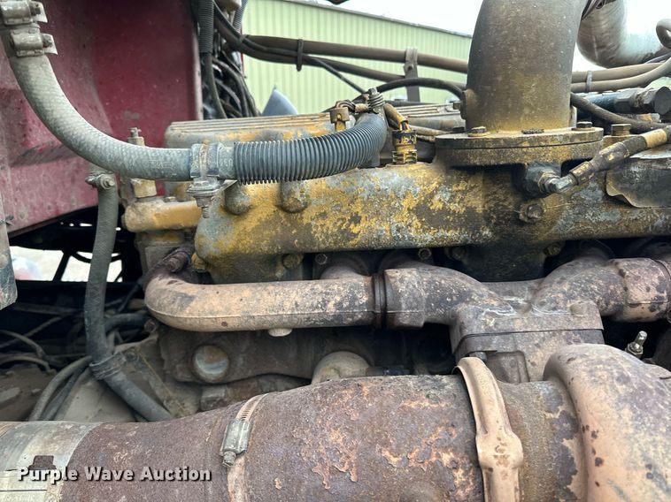 image for item DO3204 1998 Peterbilt  377 semi truck