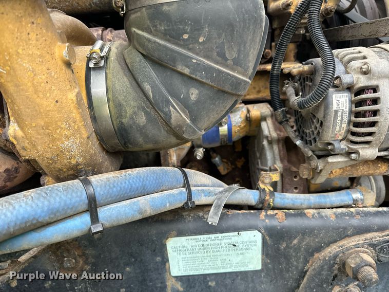 image for item DO3204 1998 Peterbilt  377 semi truck