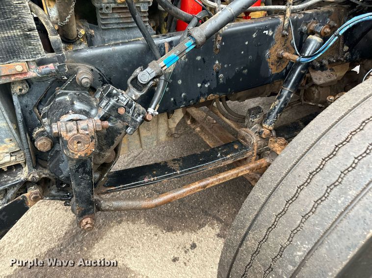 image for item DO3204 1998 Peterbilt  377 semi truck