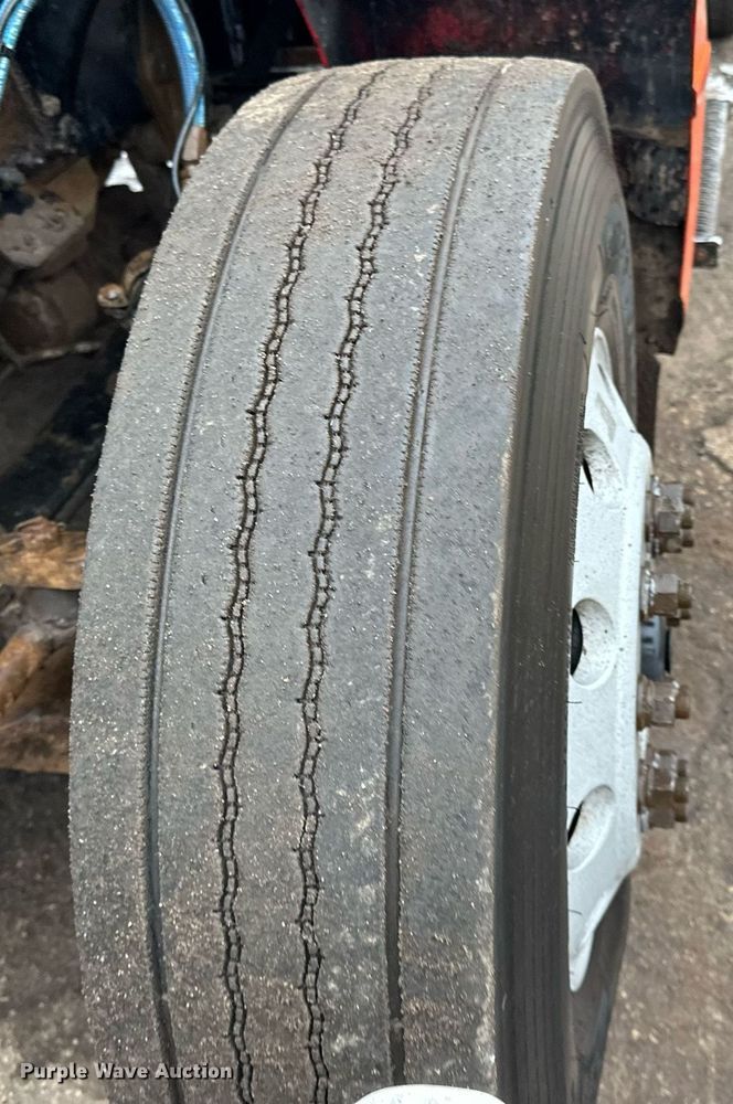 image for item DO3204 1998 Peterbilt  377 semi truck