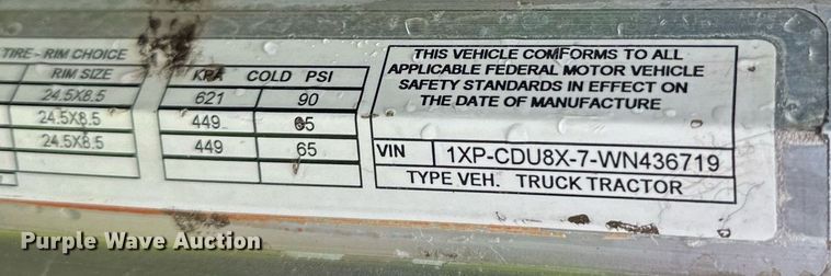 image for item DO3204 1998 Peterbilt  377 semi truck