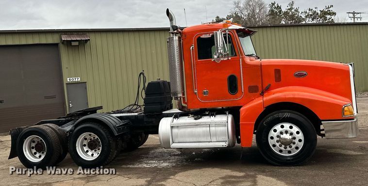 image for item DO3205 1998 Peterbilt  377 semi truck