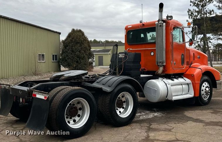image for item DO3205 1998 Peterbilt  377 semi truck