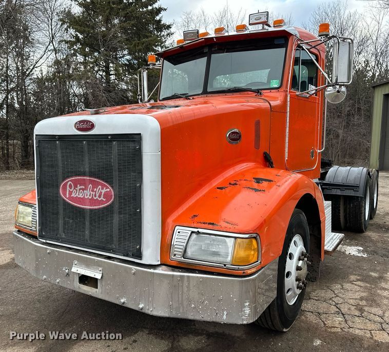 image for item DO3205 1998 Peterbilt  377 semi truck