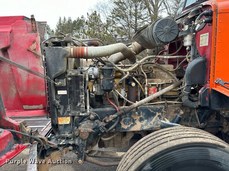 image for item DO3205 1998 Peterbilt  377 semi truck