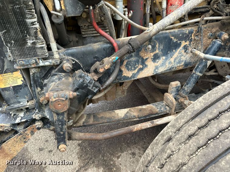 image for item DO3205 1998 Peterbilt  377 semi truck