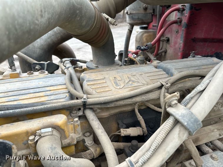 image for item DO3205 1998 Peterbilt  377 semi truck