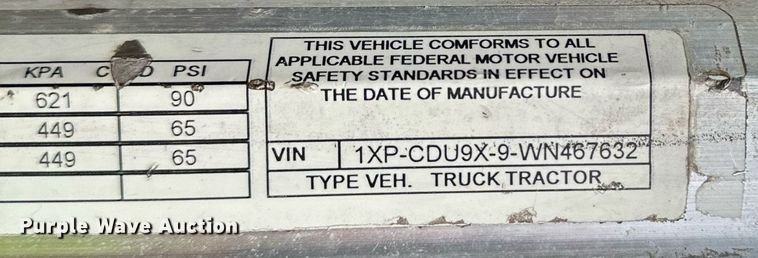 image for item DO3205 1998 Peterbilt  377 semi truck