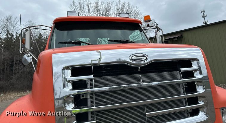 image for item DO3206 1999 Sterling LT9511 semi truck