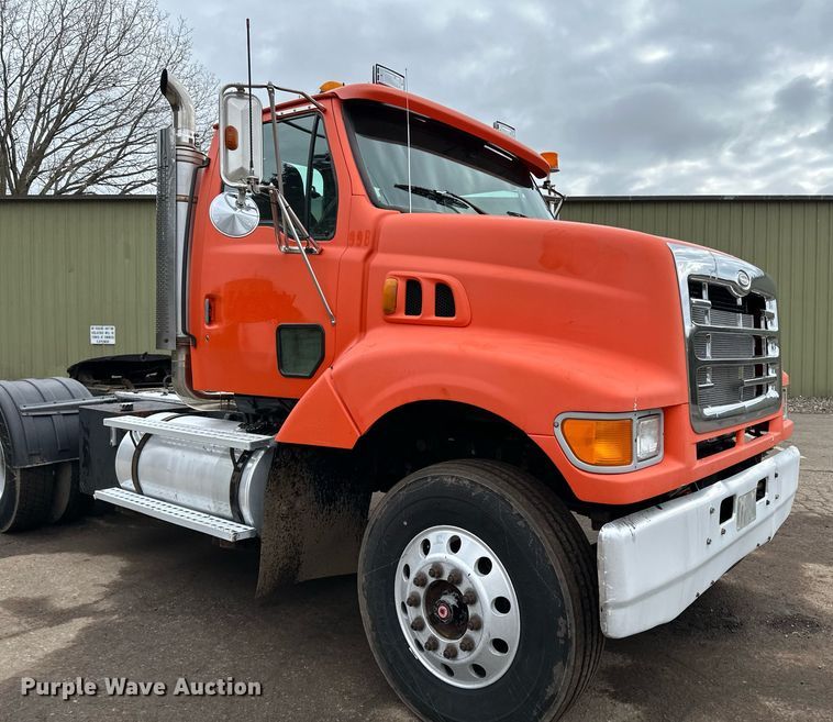 image for item DO3206 1999 Sterling LT9511 semi truck