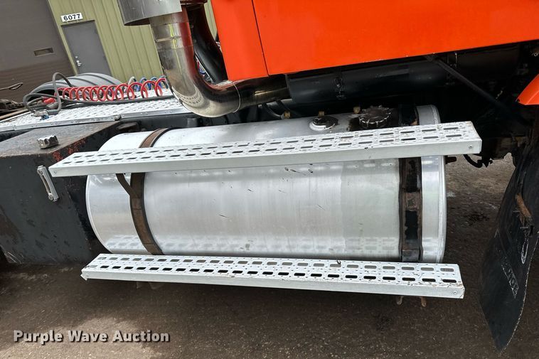 image for item DO3206 1999 Sterling LT9511 semi truck