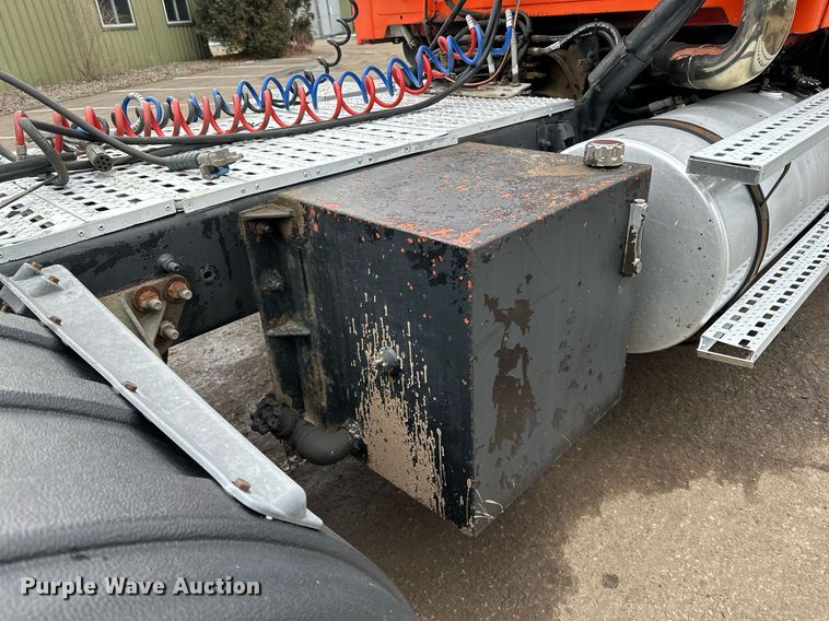 image for item DO3206 1999 Sterling LT9511 semi truck