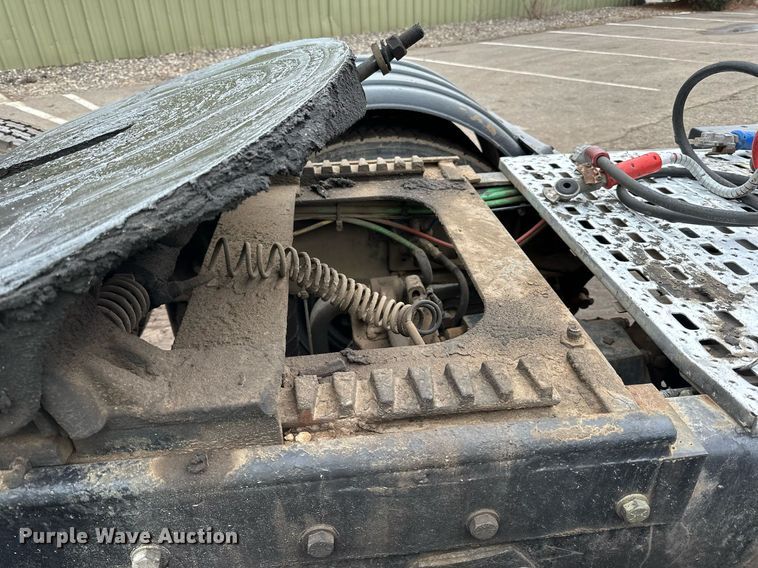 image for item DO3206 1999 Sterling LT9511 semi truck