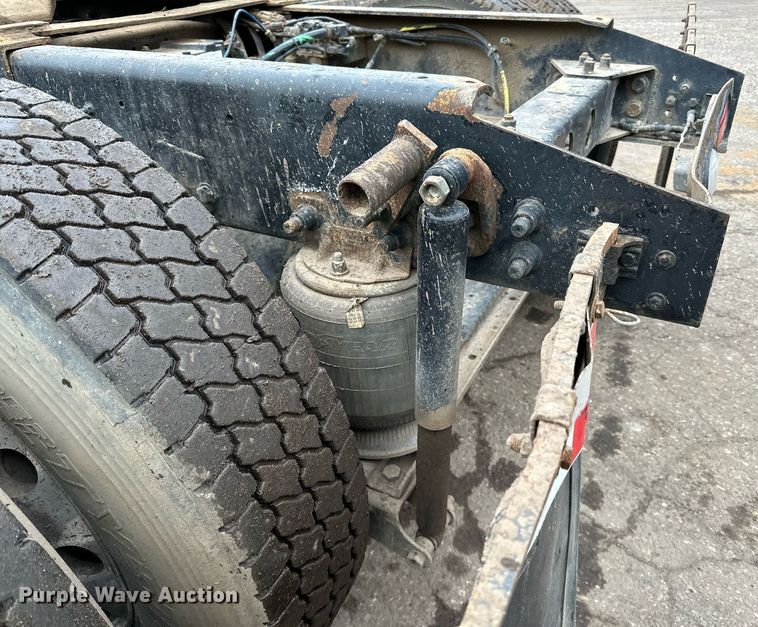 image for item DO3206 1999 Sterling LT9511 semi truck