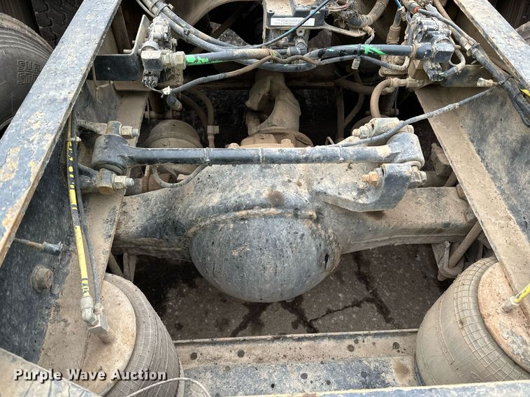 image for item DO3206 1999 Sterling LT9511 semi truck