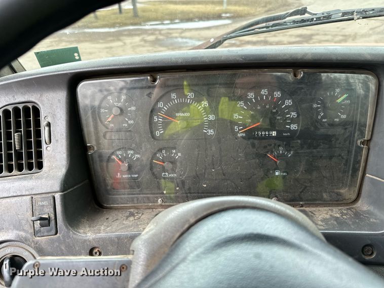 image for item DO3206 1999 Sterling LT9511 semi truck