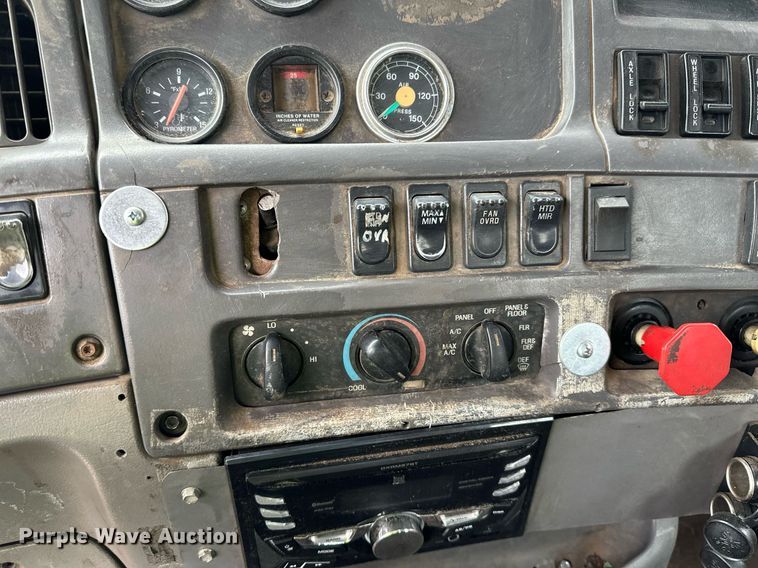 image for item DO3206 1999 Sterling LT9511 semi truck