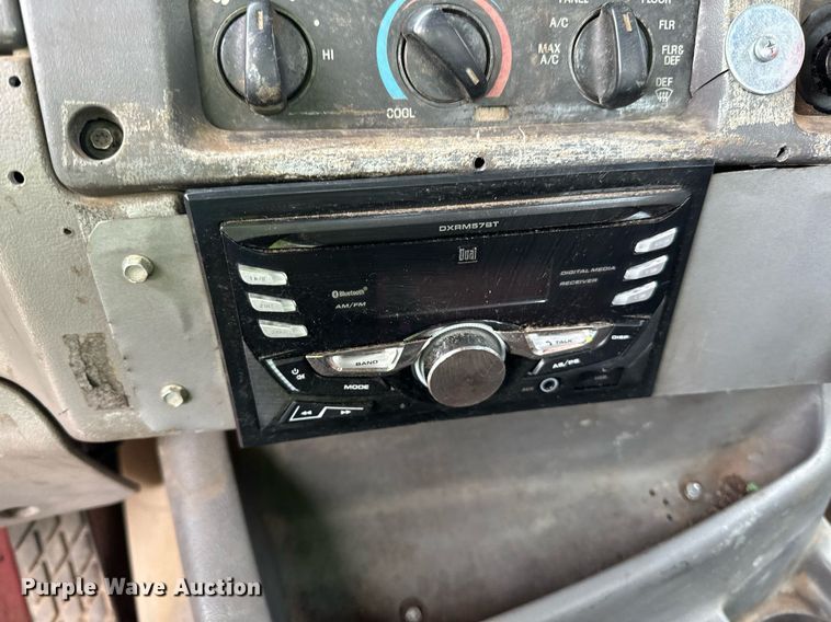 image for item DO3206 1999 Sterling LT9511 semi truck