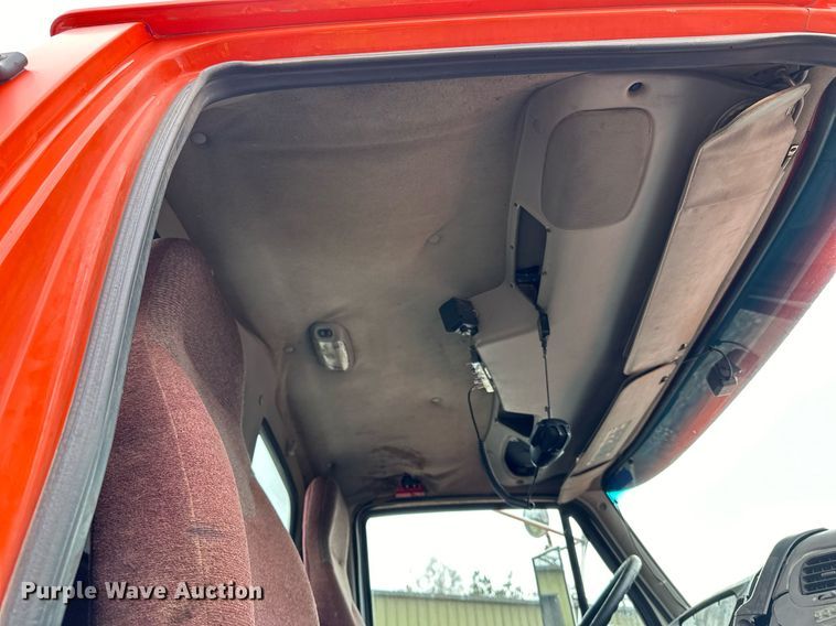 image for item DO3206 1999 Sterling LT9511 semi truck