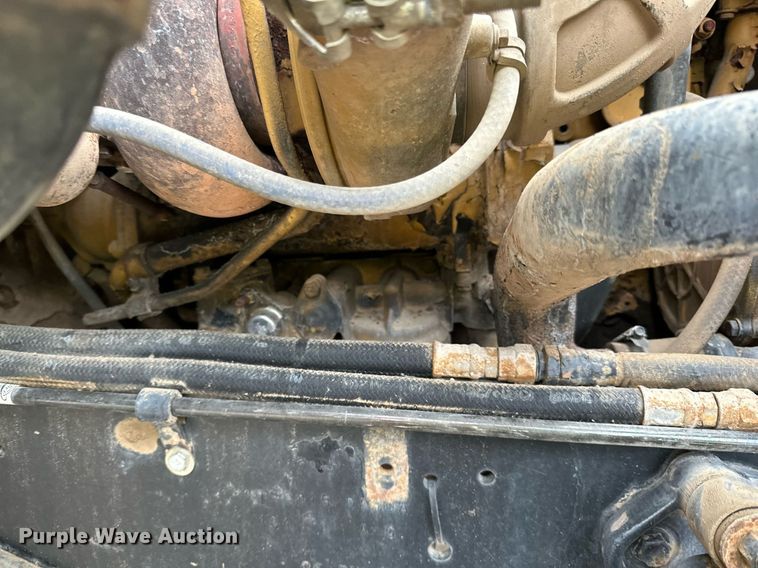 image for item DO3206 1999 Sterling LT9511 semi truck