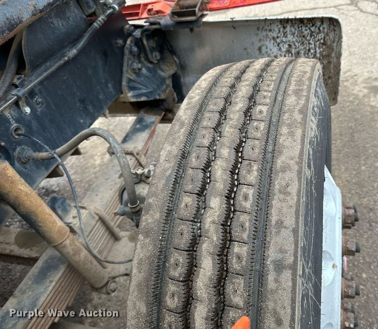 image for item DO3206 1999 Sterling LT9511 semi truck