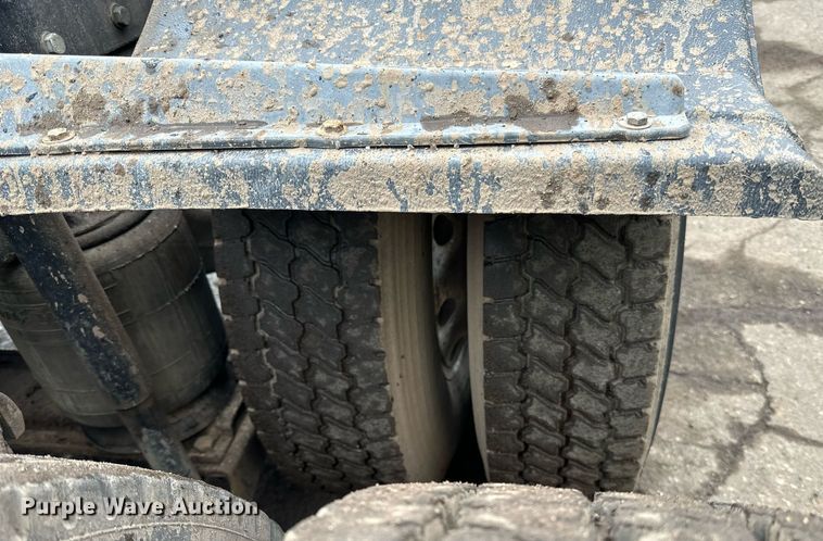 image for item DO3206 1999 Sterling LT9511 semi truck