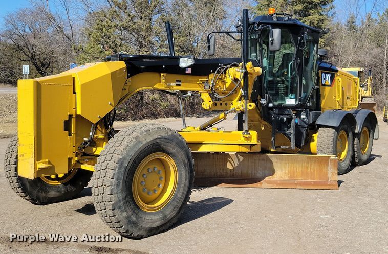 image for item DO3207 2018 Caterpillar  140M3 motor grader