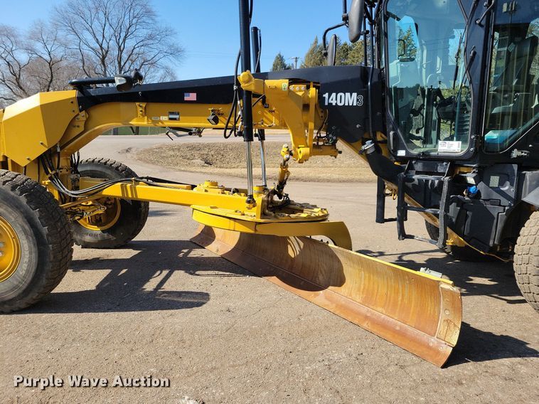 image for item DO3207 2018 Caterpillar  140M3 motor grader