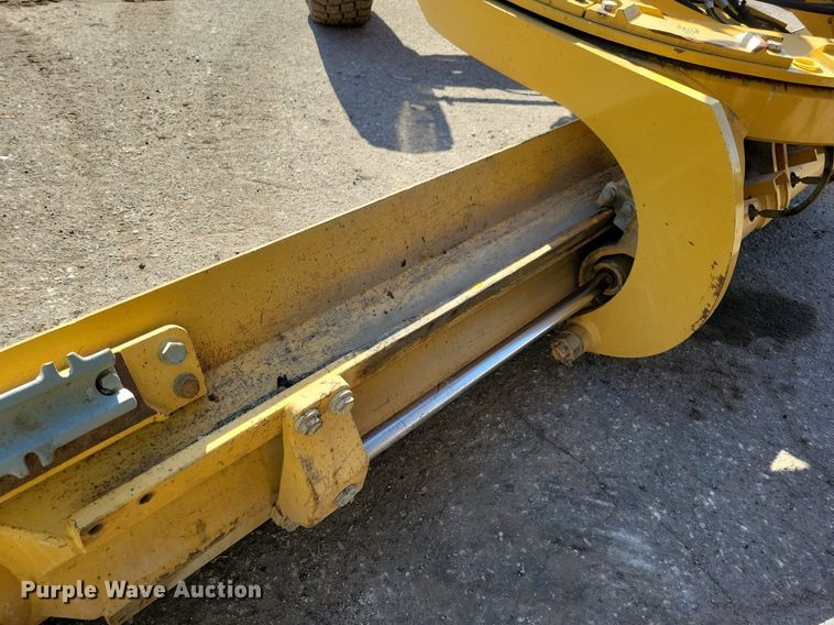 image for item DO3207 2018 Caterpillar  140M3 motor grader