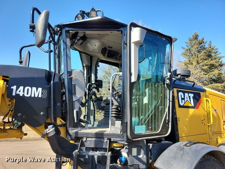 image for item DO3207 2018 Caterpillar  140M3 motor grader