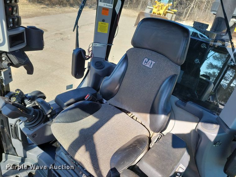 image for item DO3207 2018 Caterpillar  140M3 motor grader