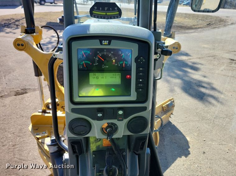 image for item DO3207 2018 Caterpillar  140M3 motor grader