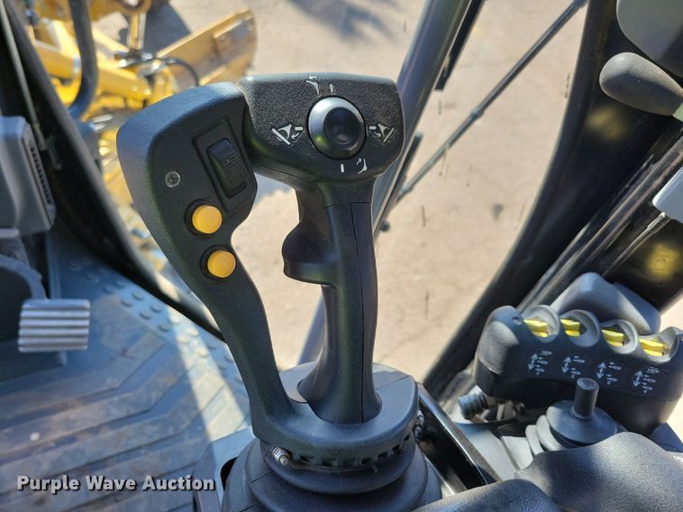 image for item DO3207 2018 Caterpillar  140M3 motor grader