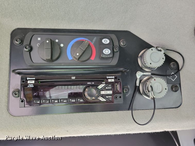 image for item DO3207 2018 Caterpillar  140M3 motor grader