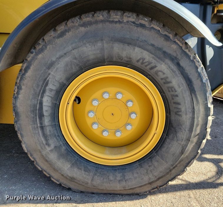 image for item DO3207 2018 Caterpillar  140M3 motor grader