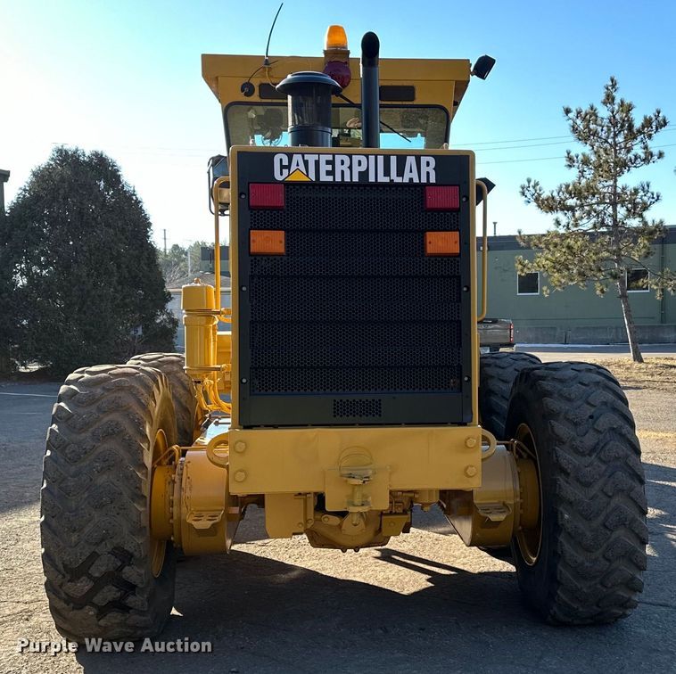 image for item DO3208 2001 Caterpillar  140H motor grader